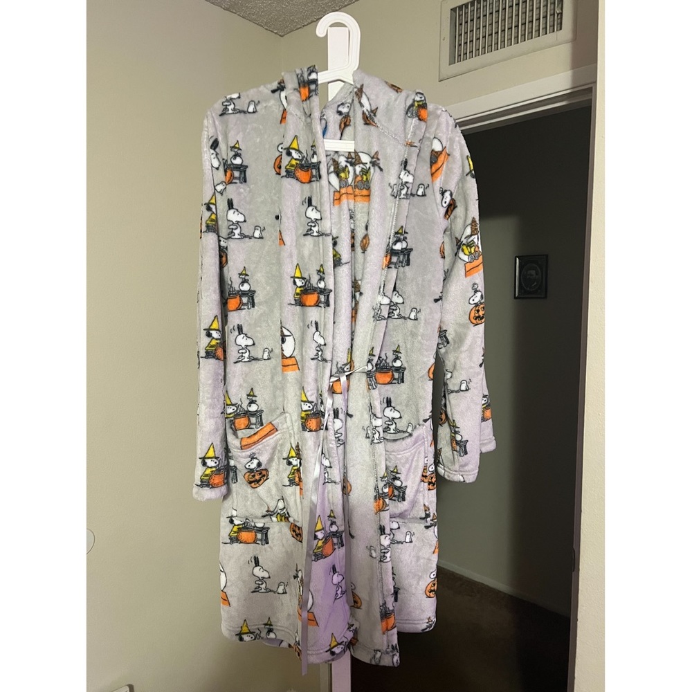 Halloween snoopy robe